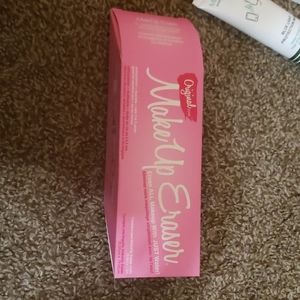 Make up eraser